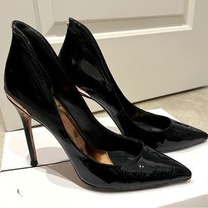 Ted Baker London black patent heels with rose gold detail